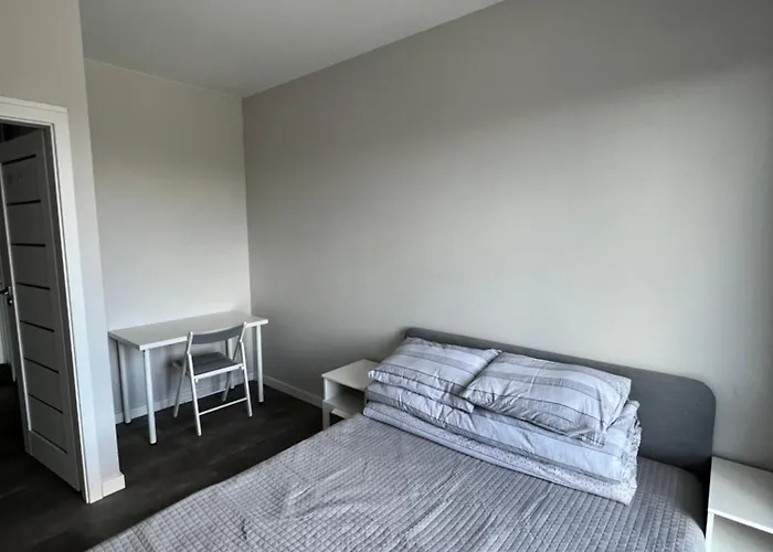 Bright And Cozy Place To Stay